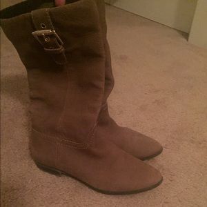 Suede low boots